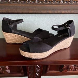 Toms Black Wedges